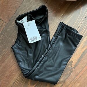H&M NWT Girls Faux Leather Leggings Size 4T